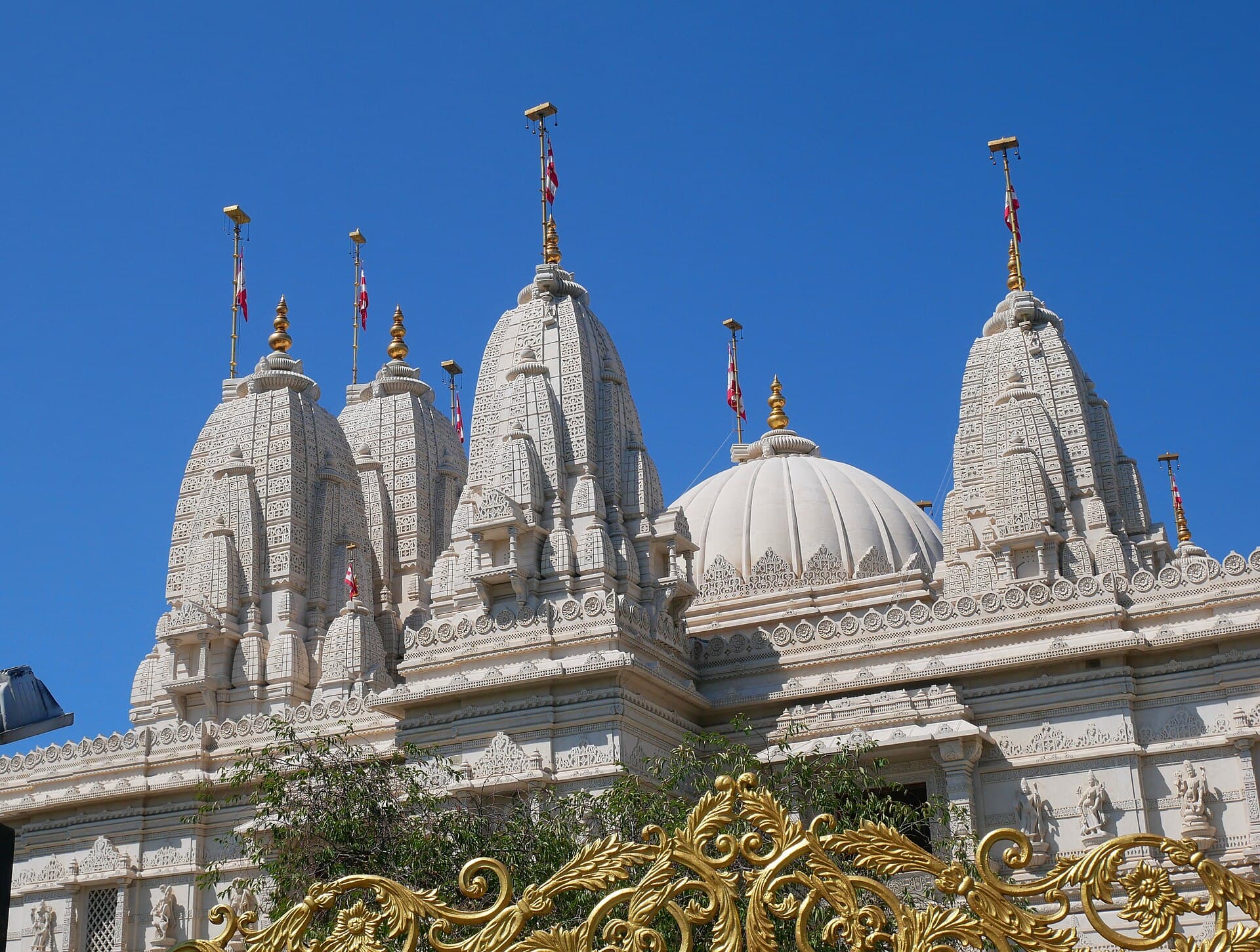 Temples of the Diaspora: BAPS Neasden, the stone temple London didn't expect