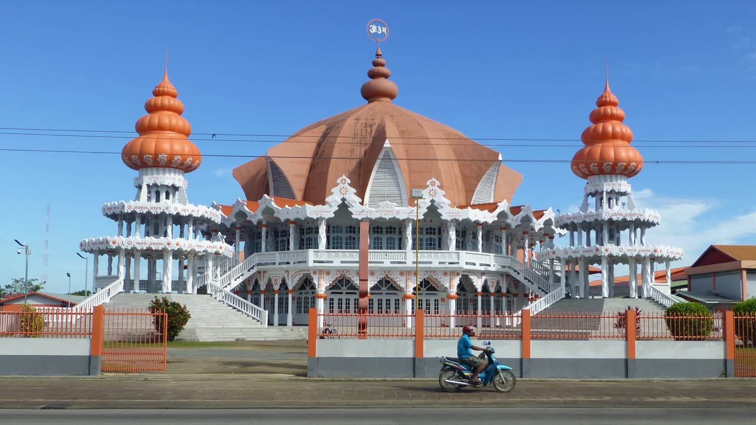 Suriname: the Lalla Rookh and the Hindustanis of the Dutch Caribbean