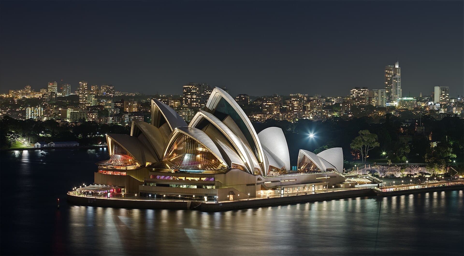 India overtakes the United Kingdom as Australia's largest migrant group