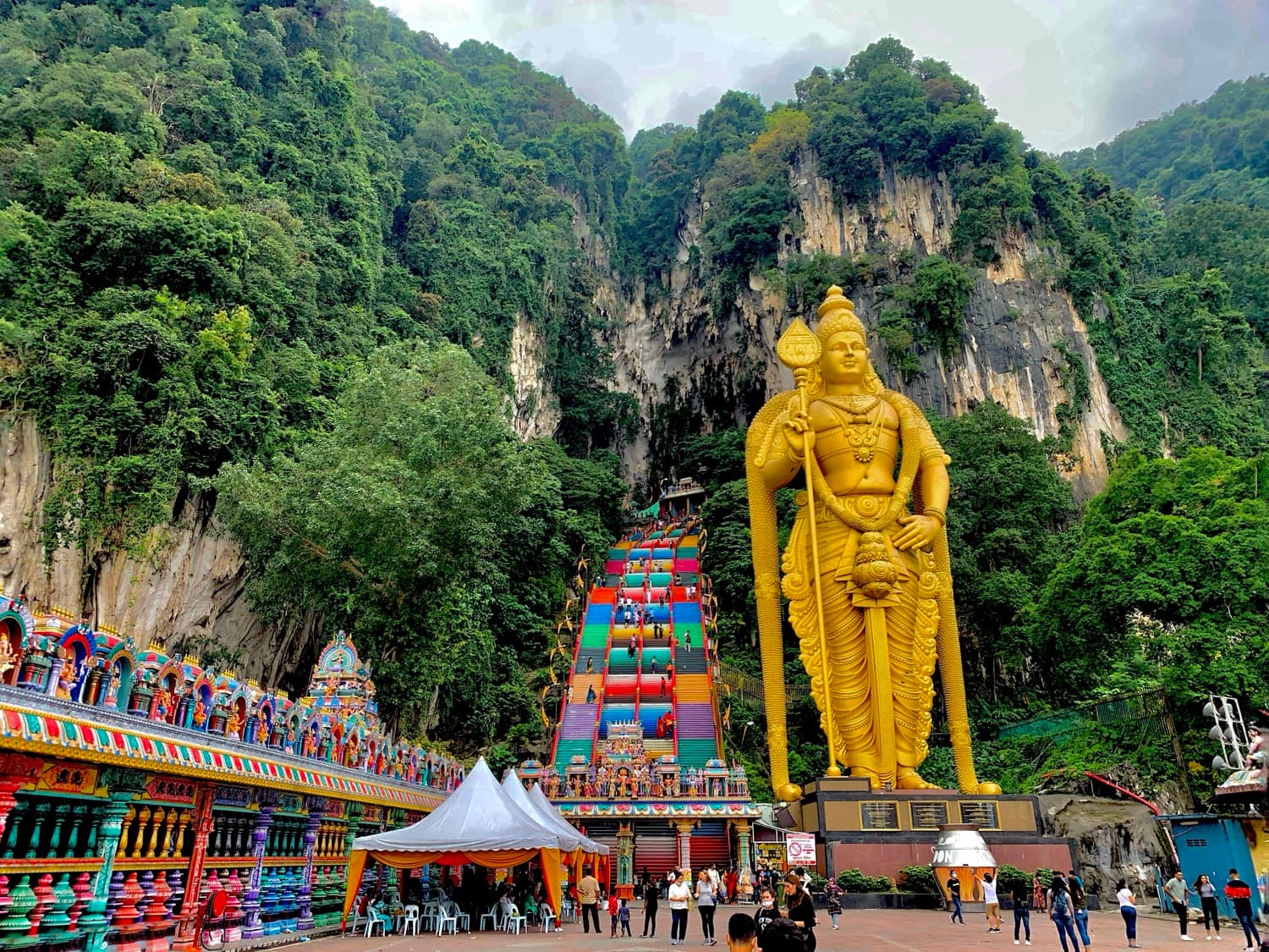 Batu Caves: the Tamil temple inside a Malaysian mountain